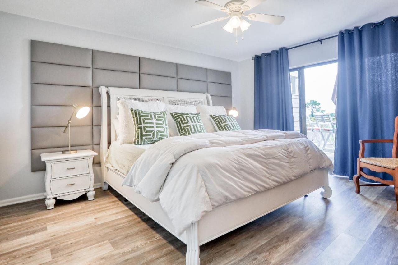 Harbour Point 817